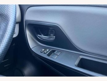 Toyota Yaris 1.5 Hybrid Design 5dr CVT