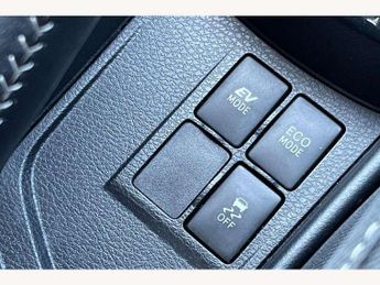 Toyota Yaris 1.5 Hybrid Design 5dr CVT