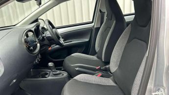 Toyota Aygo X 1.0 VVT-i Pure 5dr Auto