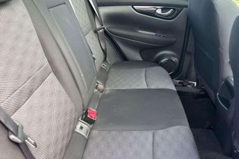 Nissan Qashqai 1.2 DiG-T N-Connecta 5dr Xtronic