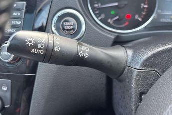 Nissan Qashqai 1.2 DiG-T N-Connecta 5dr Xtronic