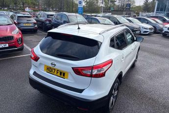 Nissan Qashqai 1.2 DiG-T N-Connecta 5dr Xtronic