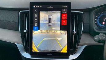 Volvo XC90 2.0 B5P Plus Dark 5dr AWD Geartronic