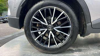 Toyota C-HR 1.8 Hybrid Excel 5dr CVT
