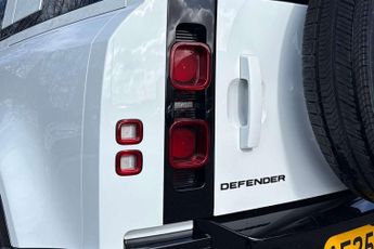 Land Rover Defender 3.0 D350 X-Dynamic HSE 110 5dr Auto