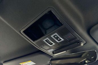 Land Rover Defender 3.0 D350 X-Dynamic HSE 110 5dr Auto