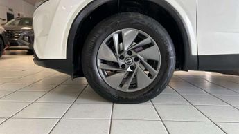 Nissan Qashqai 1.3 DiG-T MH 158 Acenta Premium 5dr Xtronic