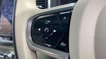 Volvo XC90 2.0 B5D [235] Plus Dark 5dr AWD Geartronic