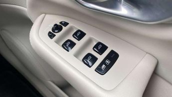 Volvo XC90 2.0 B5D [235] Plus Dark 5dr AWD Geartronic