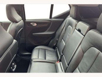 Volvo XC40 2.0 B4P Inscription 5dr AWD Auto