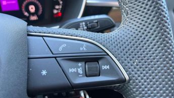 Audi Q3 35 TFSI S Line 5dr S Tronic [Leather]