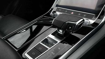 Audi Q7 50 TDI Quattro S Line 5dr Tiptronic