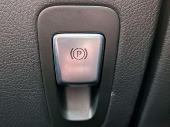 Mercedes-Benz GLC GLC 220d 4Matic AMG Line Premium 5dr 9G-Tronic