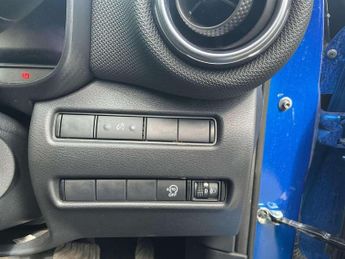 Nissan Juke 1.0 DiG-T N-Connecta 5dr DCT