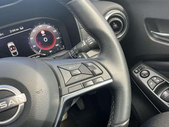 Nissan Juke 1.0 DiG-T N-Connecta 5dr DCT
