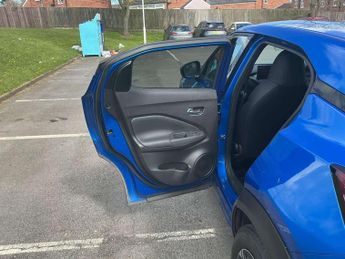 Nissan Juke 1.0 DiG-T N-Connecta 5dr DCT