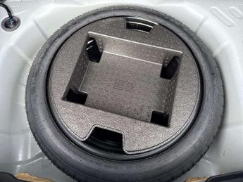 Toyota Yaris 1.5 Hybrid Excel 5dr CVT