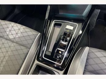 Volkswagen Golf 1.5 eTSI 150 R-Line 5dr DSG