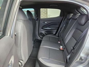 Nissan Juke 1.6 Hybrid N-Connecta 5dr Auto