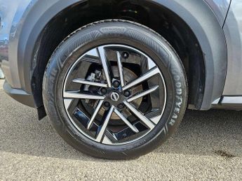Nissan Juke 1.6 Hybrid N-Connecta 5dr Auto