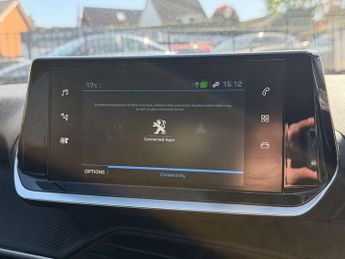 Peugeot 208 1.2 PureTech 100 Allure Premium + 5dr EAT8