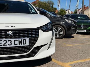 Peugeot 208 1.2 PureTech 100 Allure Premium + 5dr EAT8