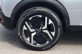 Peugeot 2008 1.2 Hybrid 145 GT 5dr e-DSC6
