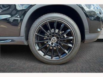 Mercedes-Benz GLA GLA 220d 4Matic AMG Line Premium 5dr Auto