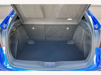 Toyota C-HR 1.8 Hybrid Design 5dr CVT