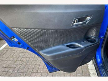 Toyota C-HR 1.8 Hybrid Design 5dr CVT