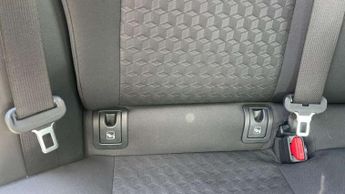 Toyota Yaris 1.5 Hybrid Design 5dr CVT