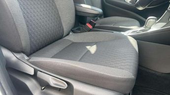 Toyota Yaris 1.5 Hybrid Design 5dr CVT