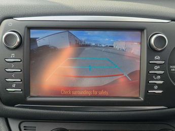 Toyota Yaris 1.5 Hybrid Design 5dr CVT