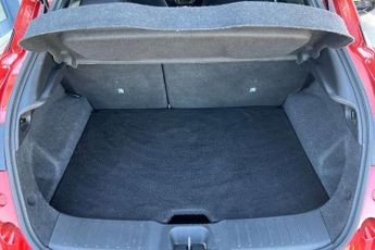 Nissan Juke 1.0 DiG-T N-Connecta 5dr DCT