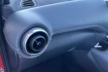 Nissan Juke 1.0 DiG-T N-Connecta 5dr DCT