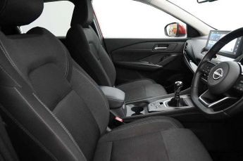 Nissan Qashqai 1.3 DiG-T MH N-Connecta 5dr