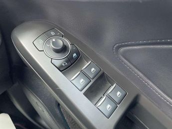 Ford Focus 1.0 EcoBoost Hybrid mHEV 155 ST-Line X 5dr Auto