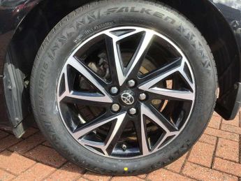 Toyota Yaris 1.5 Hybrid Design 5dr CVT