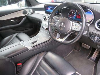 Mercedes-Benz GLC GLC 300e 4Matic AMG Line Premium 5dr 9G-Tronic