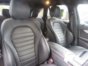 Mercedes-Benz GLC GLC 300e 4Matic AMG Line Premium 5dr 9G-Tronic