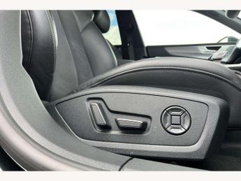 Mercedes-Benz C-Class C300 AMG Line Premium Plus 4dr 9G-Tronic