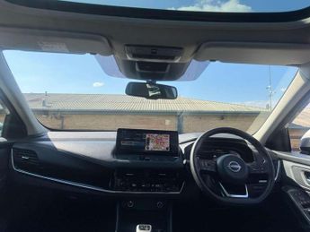 Nissan Qashqai 1.3 DiG-T MH 158 N-Connecta 5dr Xtronic