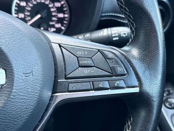 Nissan Juke 1.6 Hybrid N-Connecta 5dr Auto