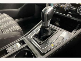 Volkswagen Golf 2.0 TDI 184 GTD 5dr DSG