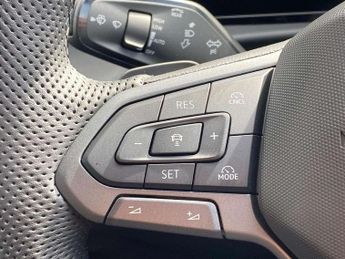 Volkswagen T-Roc 1.5 eTSI 150 R-Line 5dr DSG
