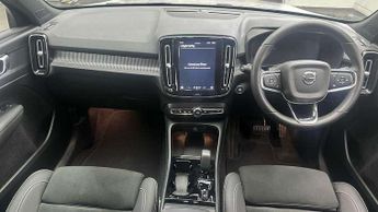 Volvo XC40 2.0 B4P Plus Dark 5dr AWD Auto