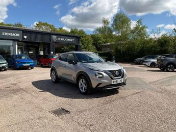 Nissan Juke 1.0 DiG-T N-Connecta 5dr DCT