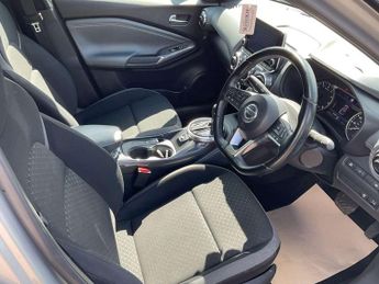 Nissan Juke 1.0 DiG-T N-Connecta 5dr DCT