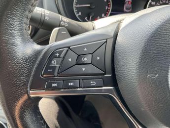 Nissan Juke 1.0 DiG-T N-Connecta 5dr DCT