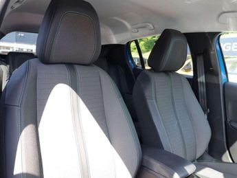 Peugeot 208 1.2 PureTech 100 Allure Premium + 5dr EAT8